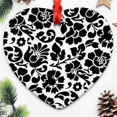 Black Floral Background, Vintage Floral Pattern Ornament (heart)