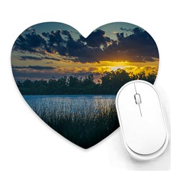 Peaceful Horizons Of Uruguay  Heart Mousepad