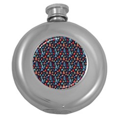 Vintage Style Christmas Decoration Pattern Motif Round Hip Flask (5 Oz)