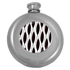 Black Minimalist Leaves Round Hip Flask (5 Oz) by ConteMonfrey