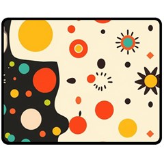 Geometric Design Fleece Blanket (medium)