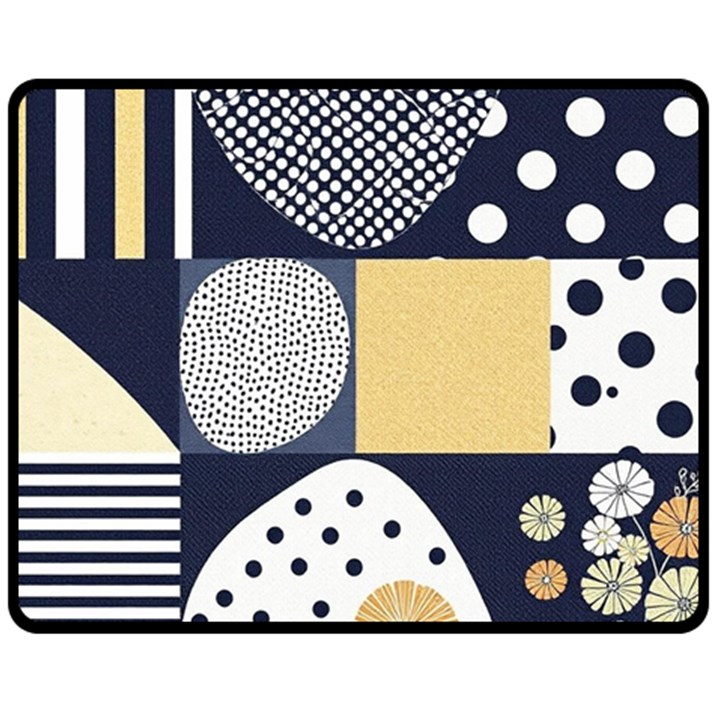 Geometric Design 10 Fleece Blanket (Medium)