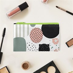 Geometric Design 12 Cosmetic Bag (xs)