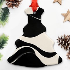 A Minimalist Pattern With Simple Lines And Shapes, Creating A Clean And Modern Aesthetic 06 Ornament (christmas Tree) 