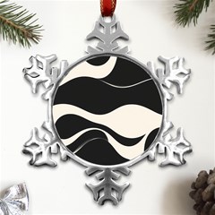 A Minimalist Pattern With Simple Lines And Shapes, Creating A Clean And Modern Aesthetic 06 Metal Small Snowflake Ornament