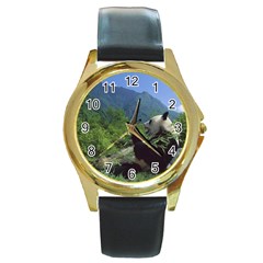 Bear5 Round Gold Metal Watch by designergaze